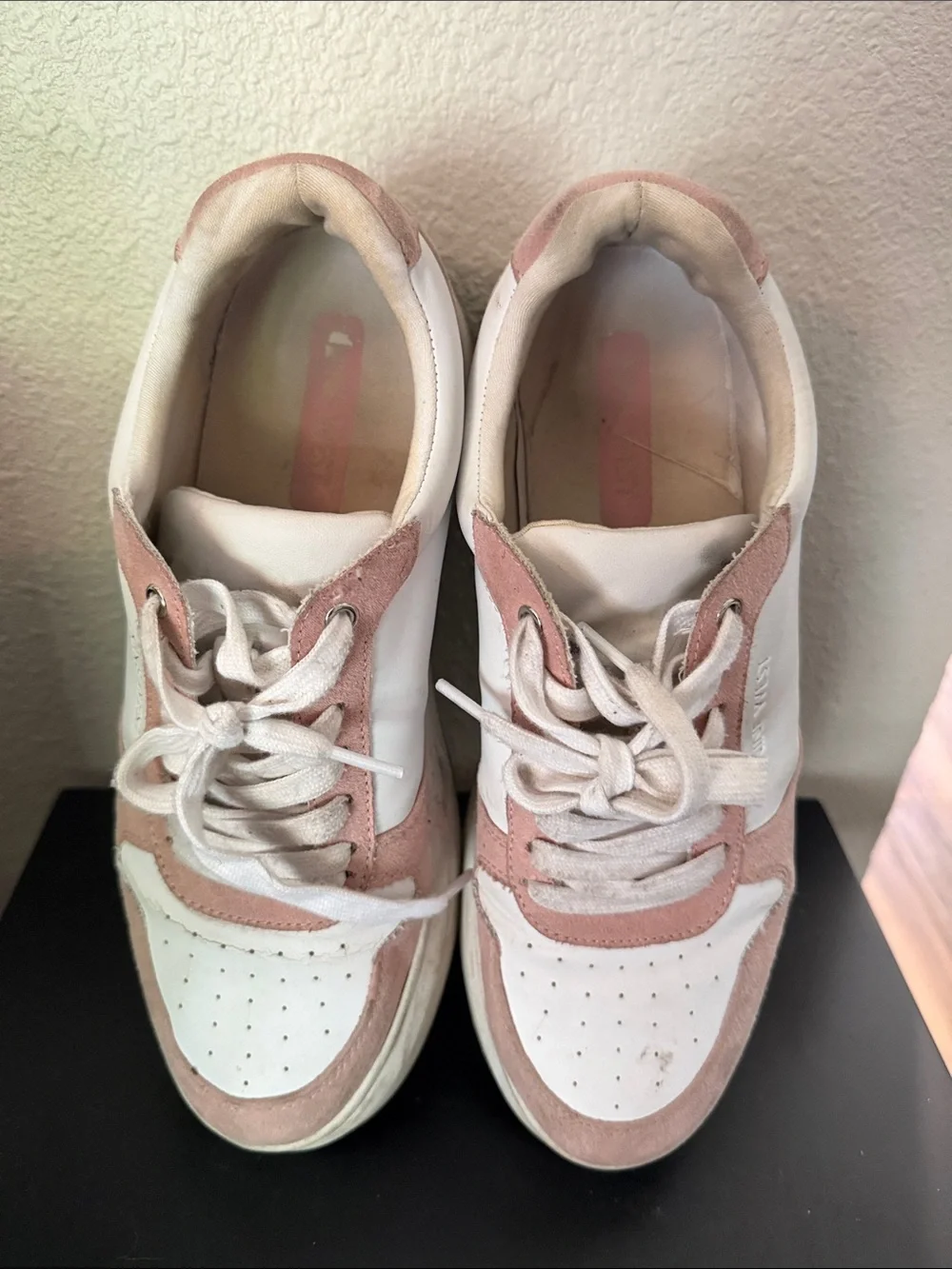 NineWest Women’s White and Blush Casual Sneakers